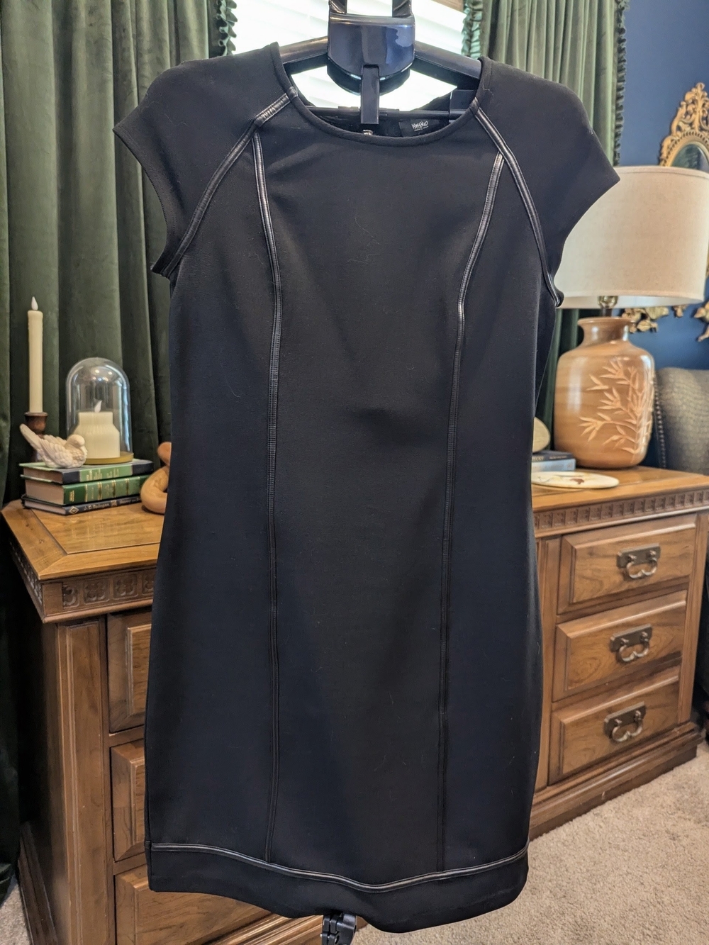 Black Cap-Sleeve Shift Dress